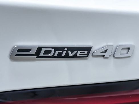 Used 2024 BMW i5 eDrive40i RWD image 27
