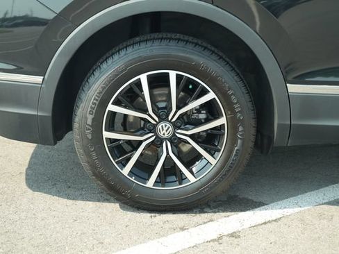 Used 2021 Volkswagen Tiguan SE AWD/4WD image 47