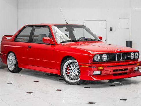 Used 1990 BMW M3 Coupe image 1