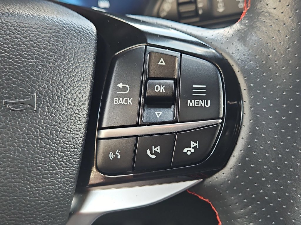 Used 2025 Ford Explorer ST-Line w/ ST-Line Street Pack AWD/4WD image 22