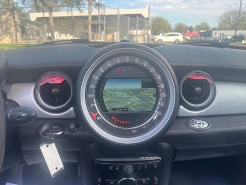 Used 2015 MINI Cooper Convertible image 15