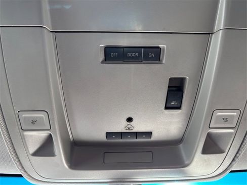 Used 2015 Chevrolet Silverado 3500 LTZ image 32