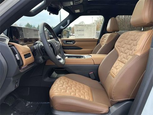 New 2025 Nissan Armada Platinum Reserve image 16