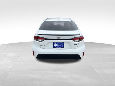 Used 2023 Toyota Corolla LE FWD image 5