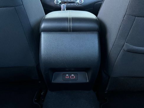 Used 2025 Nissan Altima 2.5 SV image 13