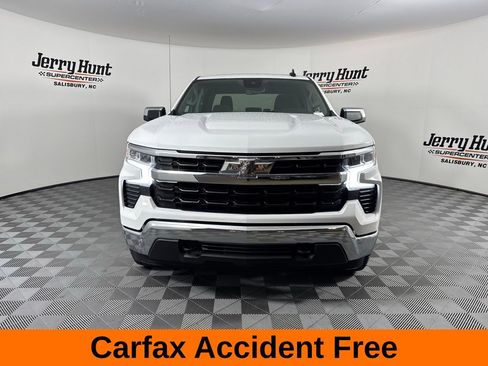 Used 2023 Chevrolet Silverado 1500 LT image 3