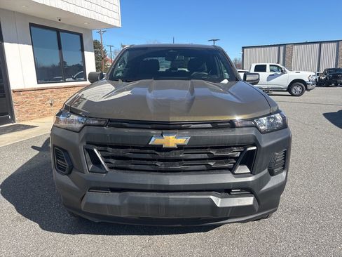 Used 2024 Chevrolet Colorado W/T image 10
