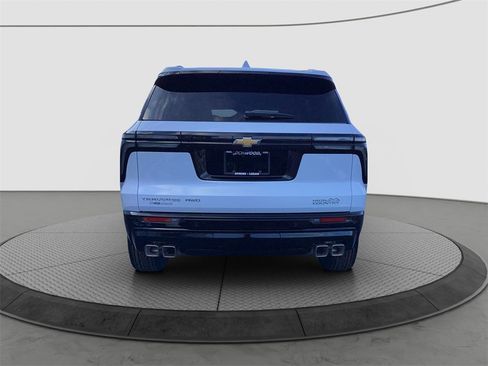 New 2026 Chevrolet Traverse High Country w/ LPO, Floor Liner Package image 6