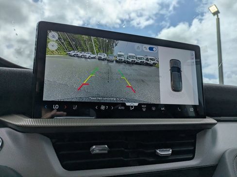 New 2026 Ford Explorer Active RWD image 25