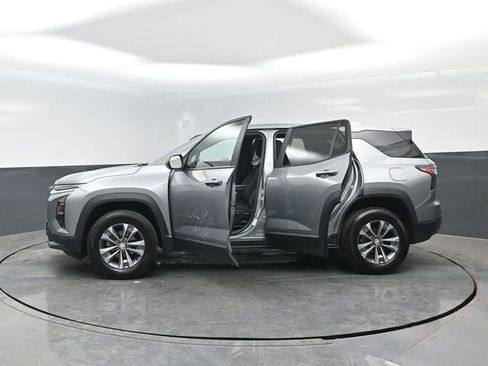 Used 2025 Chevrolet Equinox LT AWD/4WD image 27