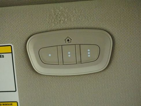 Used 2016 Jeep Cherokee Overland w/ Technology Group image 37