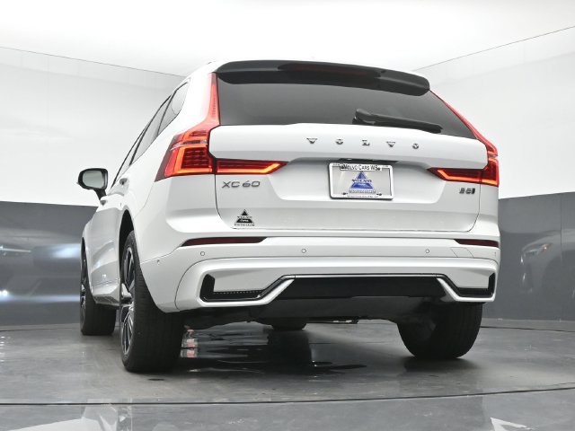 Used 2024 Volvo XC60 B5 Plus w/ Protection Package Premier AWD/4WD image 15