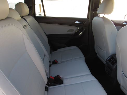 Used 2021 Volkswagen Tiguan S image 12