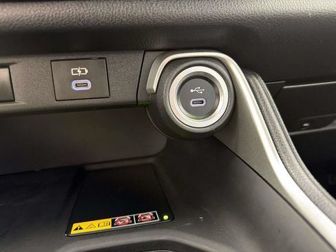 Used 2024 Toyota Grand Highlander AWD image 26