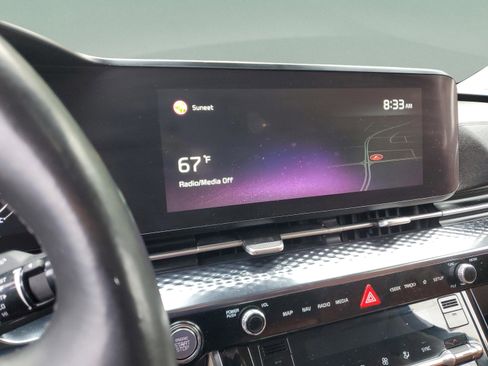 Used 2022 Kia Carnival SX Prestige image 16