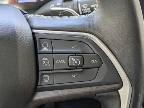 Used 2021 Jeep Grand Cherokee L Limited AWD/4WD image 29