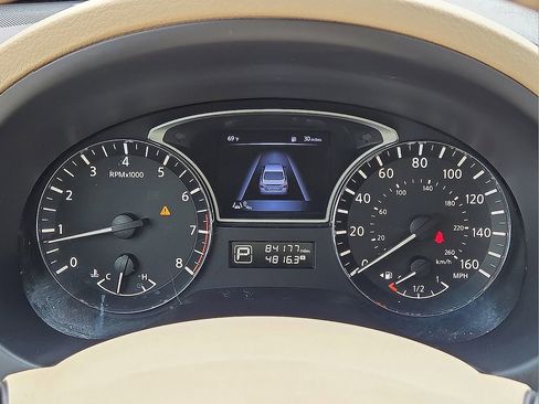 Used 2015 Nissan Altima 2.5 SV w/ Convenience Package image 25