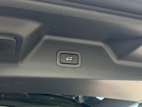 Used 2019 Land Rover Range Rover HSE AWD/4WD image 17