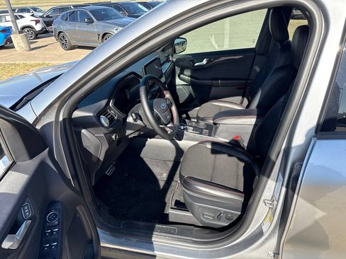 Used 2024 Ford Escape ST-Line w/ Tech Pack #1 FWD image 19