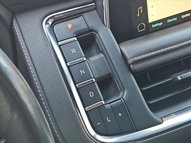 Used 2022 GMC Yukon SLT w/ SLT Premium Package AWD/4WD image 18