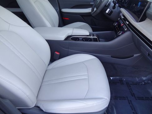 Used 2024 Hyundai Sonata Limited image 21