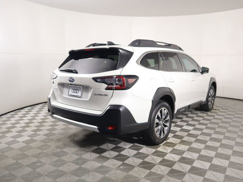 Used 2024 Subaru Outback Limited image 5