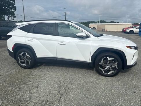 Used 2022 Hyundai Tucson SEL w/ Convenience Package AWD/4WD image 2
