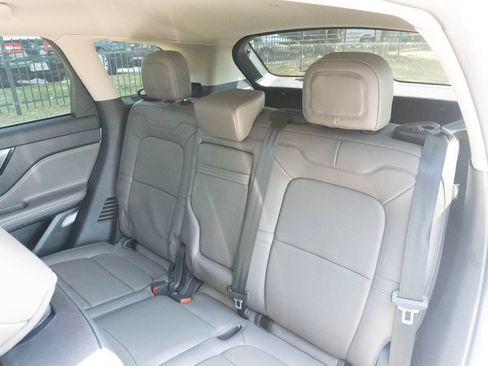 Used 2025 Lincoln Corsair Reserve FWD image 21