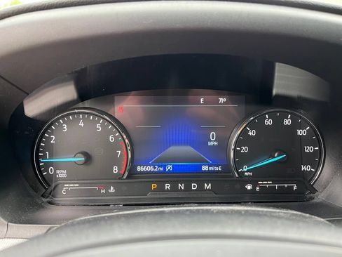 Used 2020 Ford Explorer XLT w/ Equipment Group 202A AWD/4WD image 36