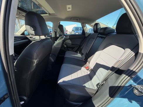 Used 2025 Volkswagen Jetta SE image 25