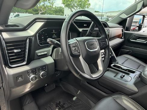 Used 2024 GMC Sierra 2500 Denali w/ Denali Reserve Package AWD/4WD image 10