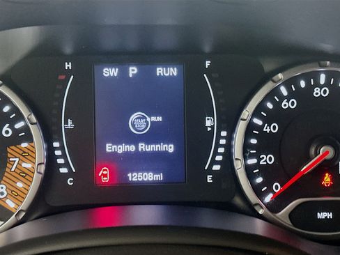 Used 2023 Jeep Renegade Latitude image 19