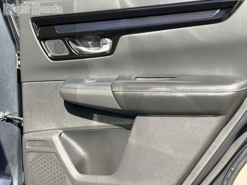 Used 2025 Honda CR-V Sport Touring image 29