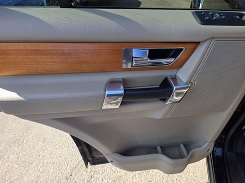 Used 2011 Land Rover LR4 HSE LUX image 10