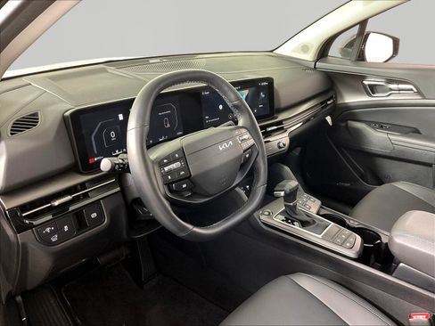 Certified 2026 Kia Sportage SX AWD/4WD image 17