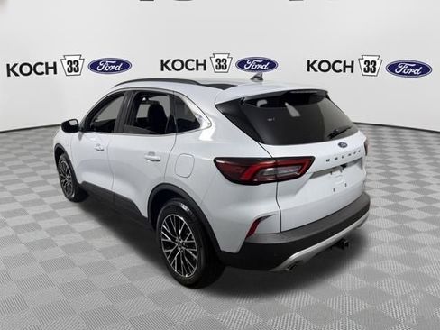 New 2026 Ford Escape SE w/ Class II Trailer Tow Package image 3