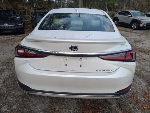 Used 2025 Lexus ES 300h 300h image 5