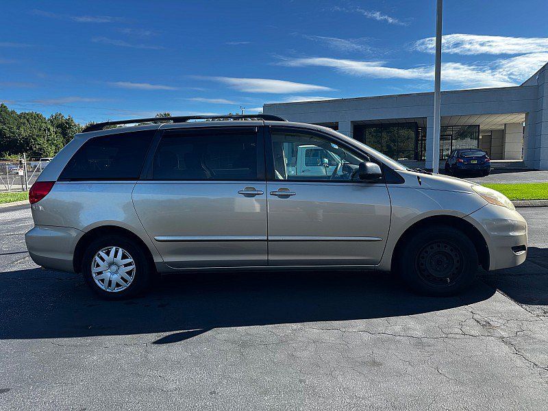 Used 2006 Toyota Sienna CE FWD image 4
