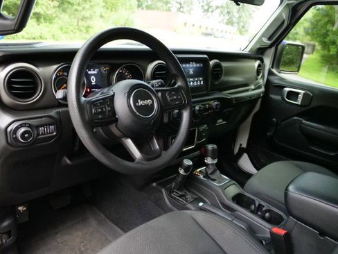 Used 2022 Jeep Wrangler Sport image 2