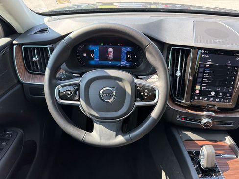 Used 2024 Volvo XC60 B5 Plus w/ Climate Package AWD/4WD image 27