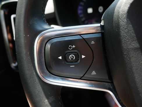 Certified 2023 Volvo C40 P8 Recharge Ultimate w/ Protection Package Premier AWD/4WD image 27