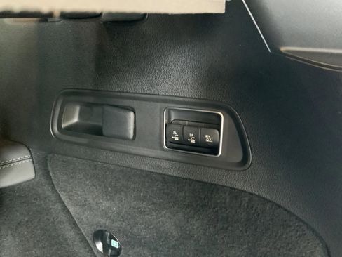 Used 2022 Mercedes-Benz GLS 450 4MATIC image 32