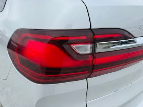 Used 2022 BMW X7 xDrive40i w/ Luxury Seating Package image 10