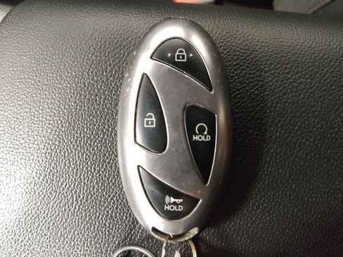 Used 2025 Hyundai Elantra SEL FWD image 32