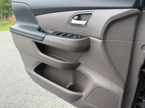 Used 2014 Honda Odyssey EX image 17