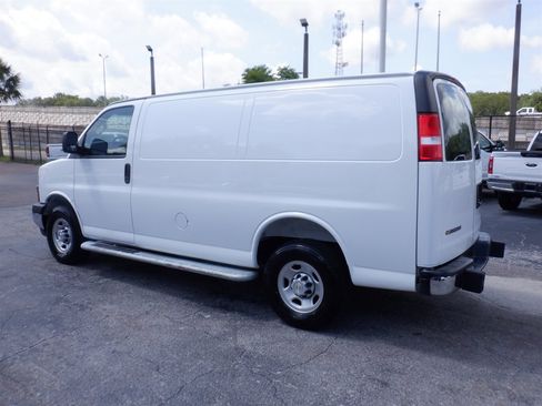 Used 2025 Chevrolet Express 2500 w/ Driver Convenience Package RWD image 3