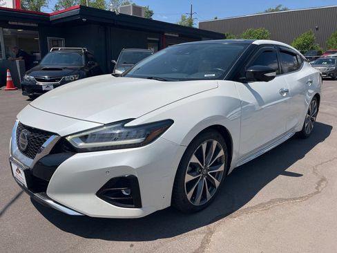 Used 2020 Nissan Maxima Platinum w/ Sport Mat Group FWD image 3