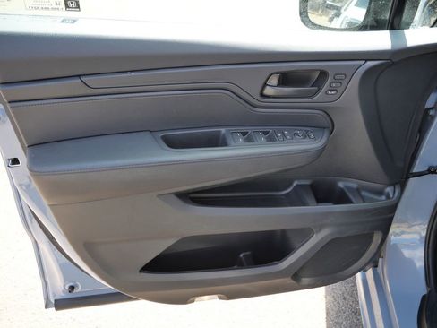 Used 2025 Honda Odyssey Sport-L image 31