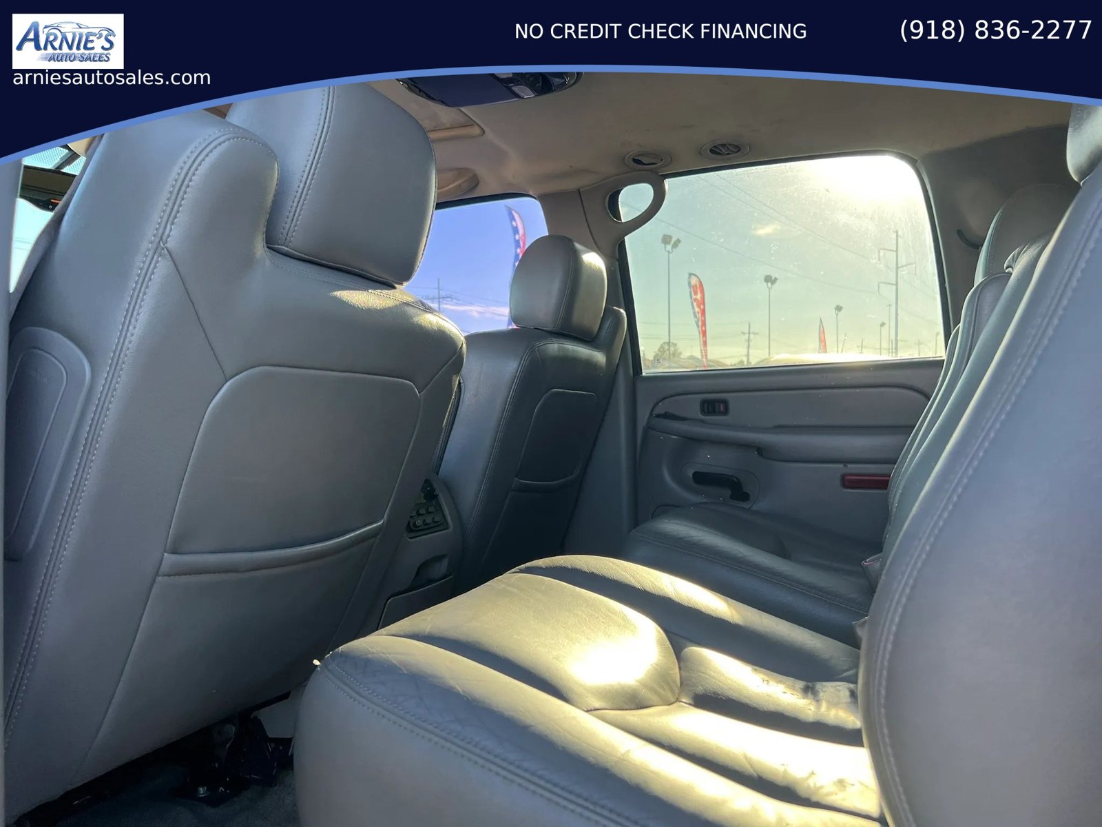 Used 2004 Chevrolet Suburban Z71 w/ Preferred Equipment Group AWD/4WD image 17