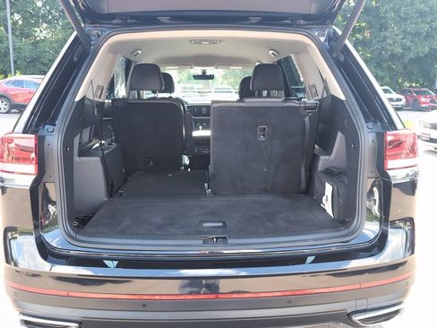 Used 2022 Volkswagen Atlas SE w/ Black Wheel Package FWD image 10
